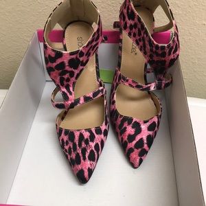 Pink and black heels Size 6.5